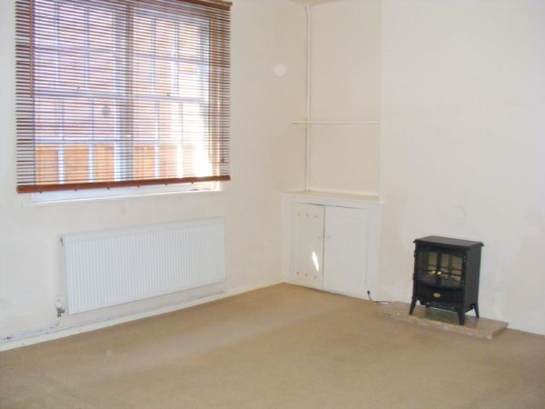 Michael Anthony Aylesbury - THREE BEDROOM TERRACED COTTAGE - Photo 5